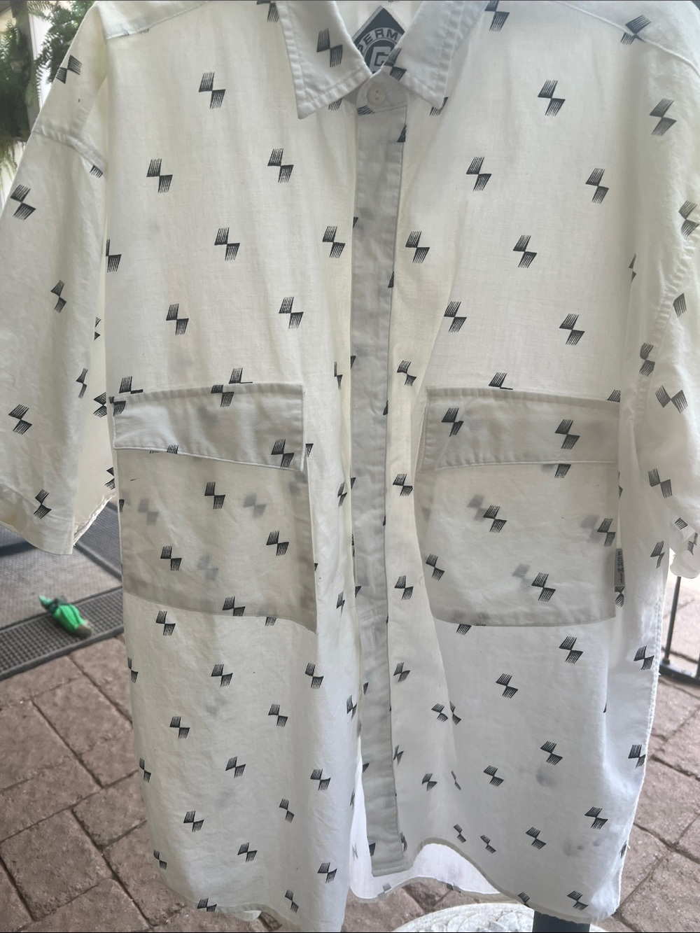Permit Mens Short-Sleeve Button-Down Shirt Size Medium